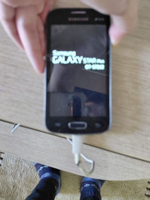 Телефон Самсунг отличном состоянии