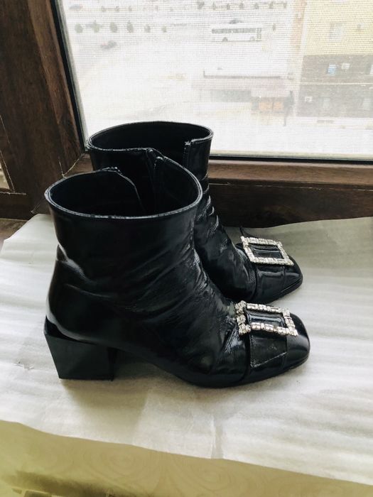 Босоножки бежевые