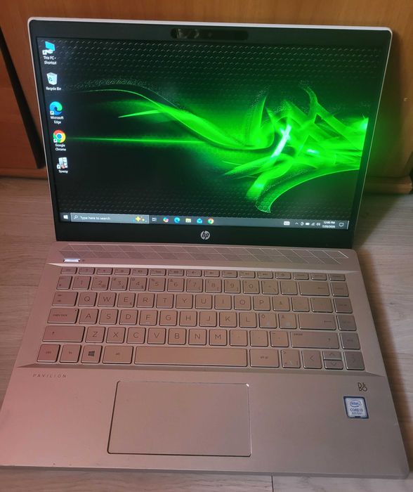 Laptopuri DDR4 functionale, unele pentru piese sau reparat