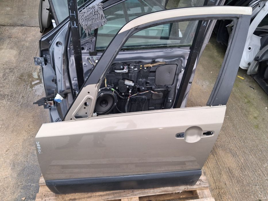 Врата Fiat Sedici/Suzuku SX-4
