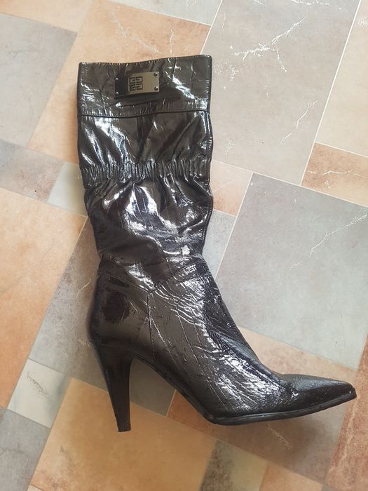 Продам кожанную  обувь