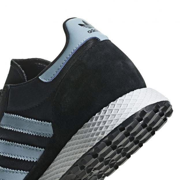 Дамски маратонки Adidas номер 39