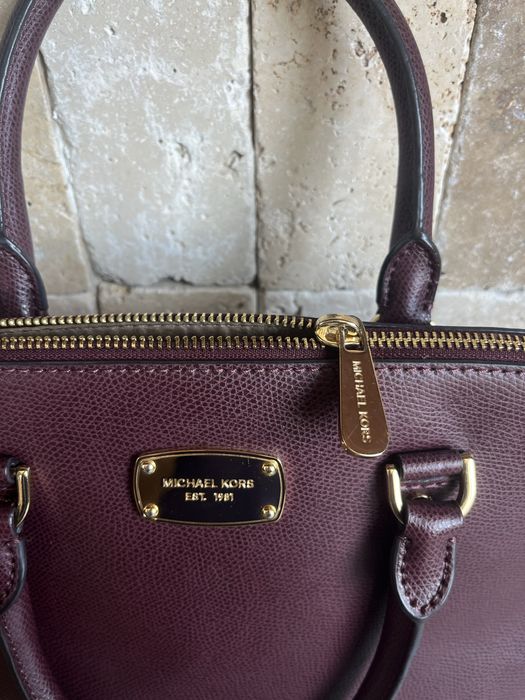 Две големи чанти на Michael Kors
