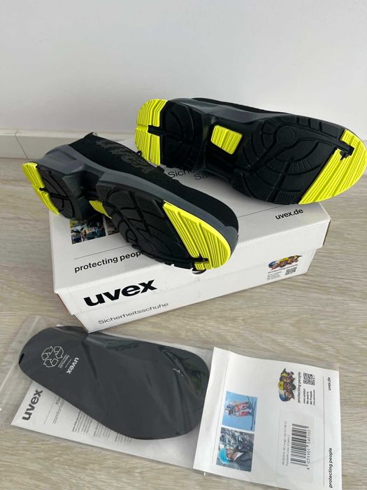 Pantofi perforati Uvex 1 S1  FO SR