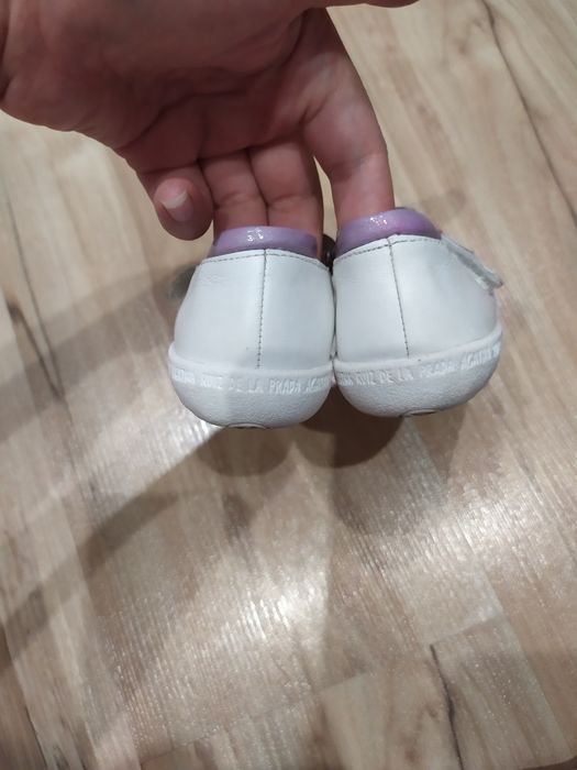 Продам туфельки для малышки