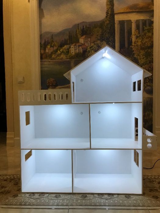 Детский деревянный кукольный домик