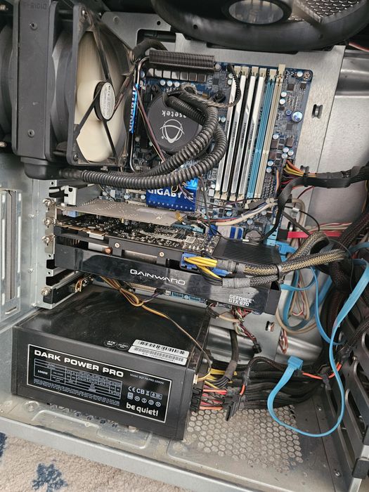 Vand pc  in stare perfecta