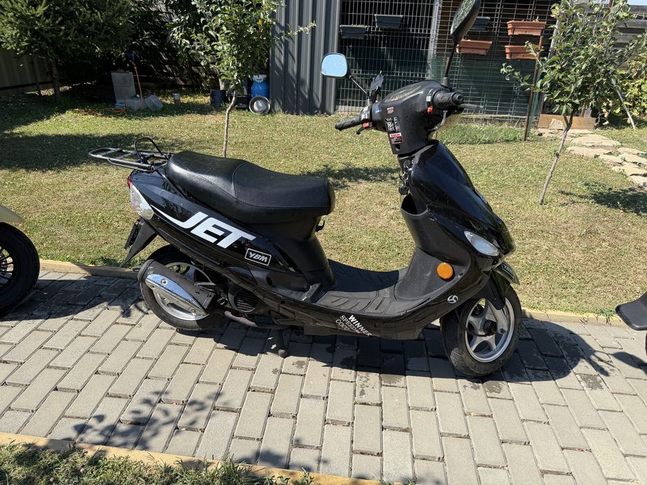 Scuter jet Gy6 ! 25kmh , benzina 2010 , 6000 km , 49cc, 4 timpi , Fara permis 25 kmh pe cartea RAR!!