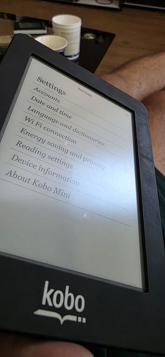 Продавам електронна книга Kobo Mini