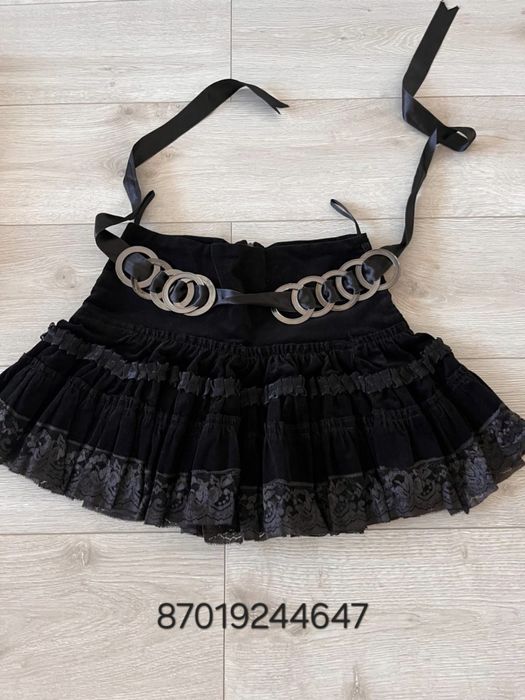 Юбка новая, красивая