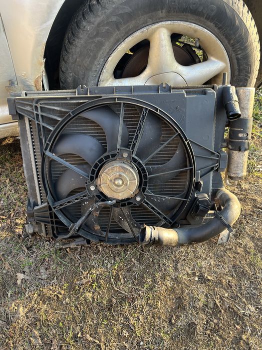 Радиатор и перка за охлаждане Рено Клио