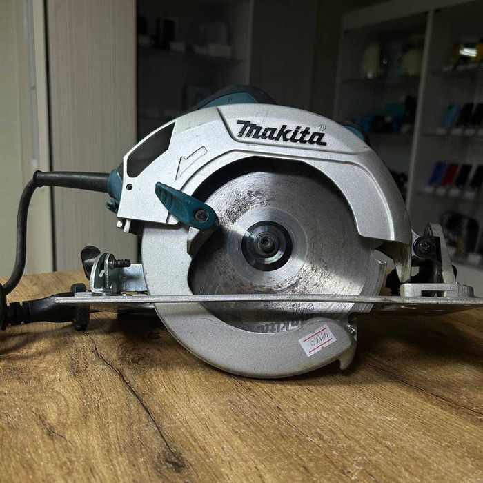 А21 / Пила циркулярная Makita HS6601 / sk155146