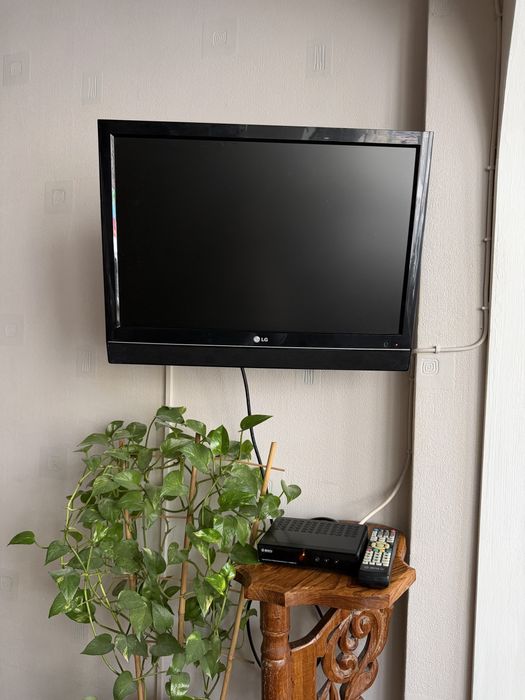 Телевизор 22 дюйма, 55 см