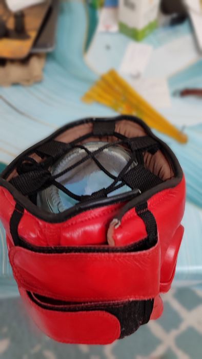 Спортивный шлем.