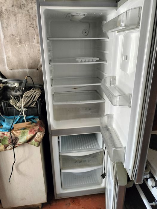 Продам холодильник