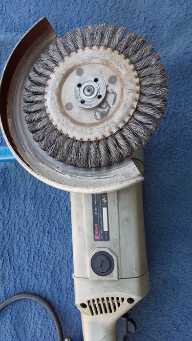 Продается болгарка Crown 230мм