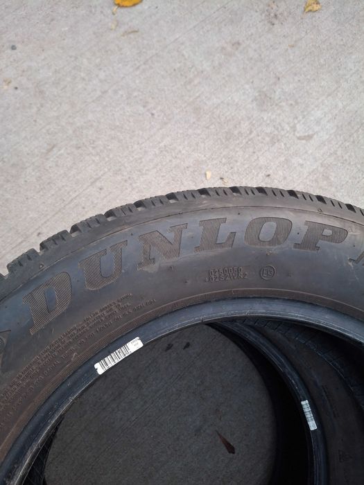 2бр. зимни гуми 215/60/16 Dunlop