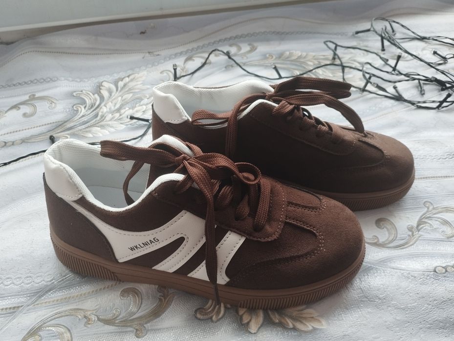 Продам стильные кеды