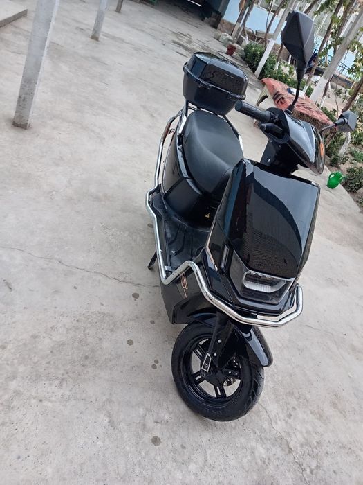 Elektro skuter sotiladi xolati a'lo 500