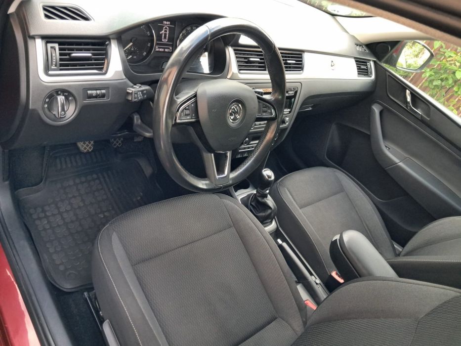 Vând Skoda Rapid, spaceback,
