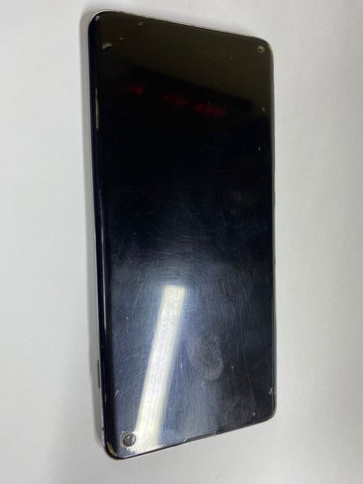 Продам смартфон Samsung galaxy s10