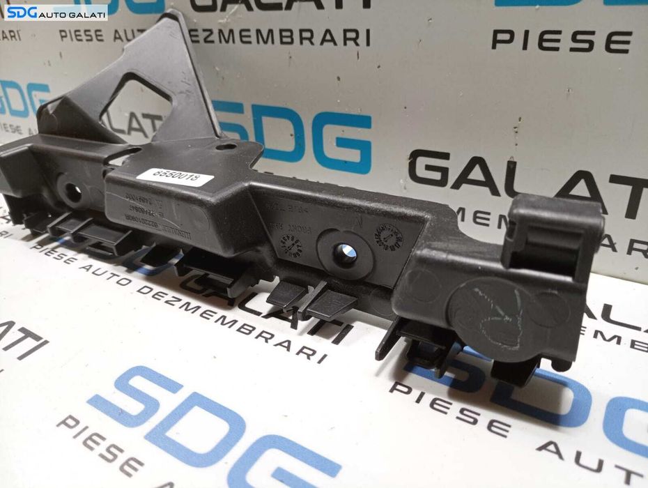 Suport Ghidaj Dreapta Spoiler Bara Fata Nou Renault Trafic 3 2014 - Prezent Cod 93460847 [M4006]