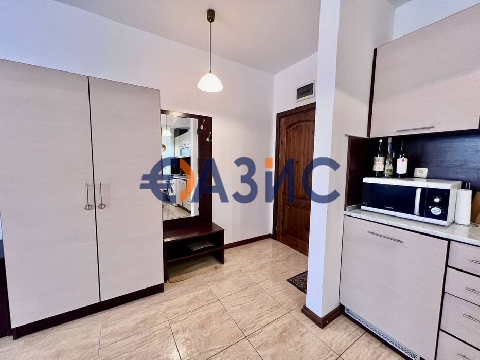Продава се Двустаен апартамент в Свети Влас - 67 кв.м за 1157 €/кв.м - Снимка #13
