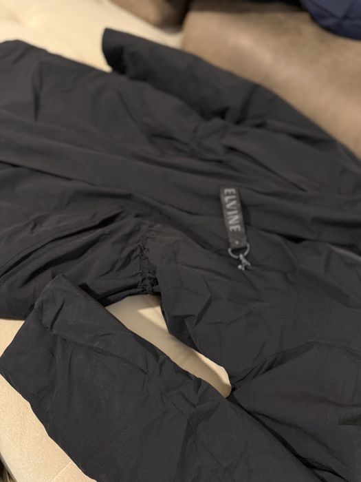 Дамско яке парка черно Elvine