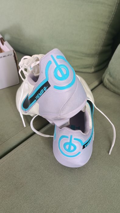 Бутцы для футбола.