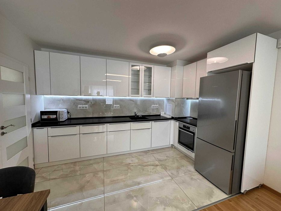 Дава се под наем Тристаен апартамент в София, Банишора - 102 кв.м за 1000 € - Снимка #3