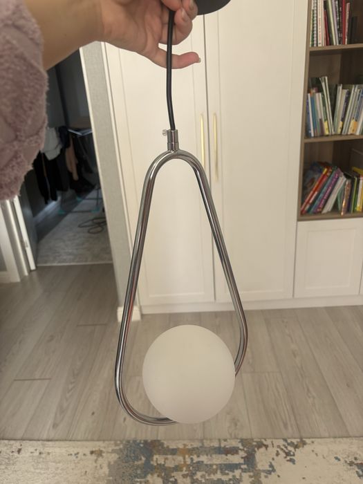 Продам люстру бра