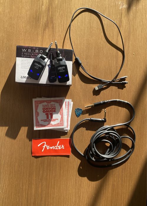 Китара - Fender Deluxe Roadhouse Stratocaster PF Mystic Blue