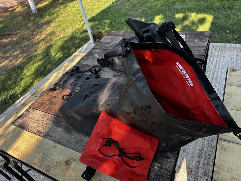 Продавам мото дисаги Enduristan Blizzard XL + 2 държача за бутилки