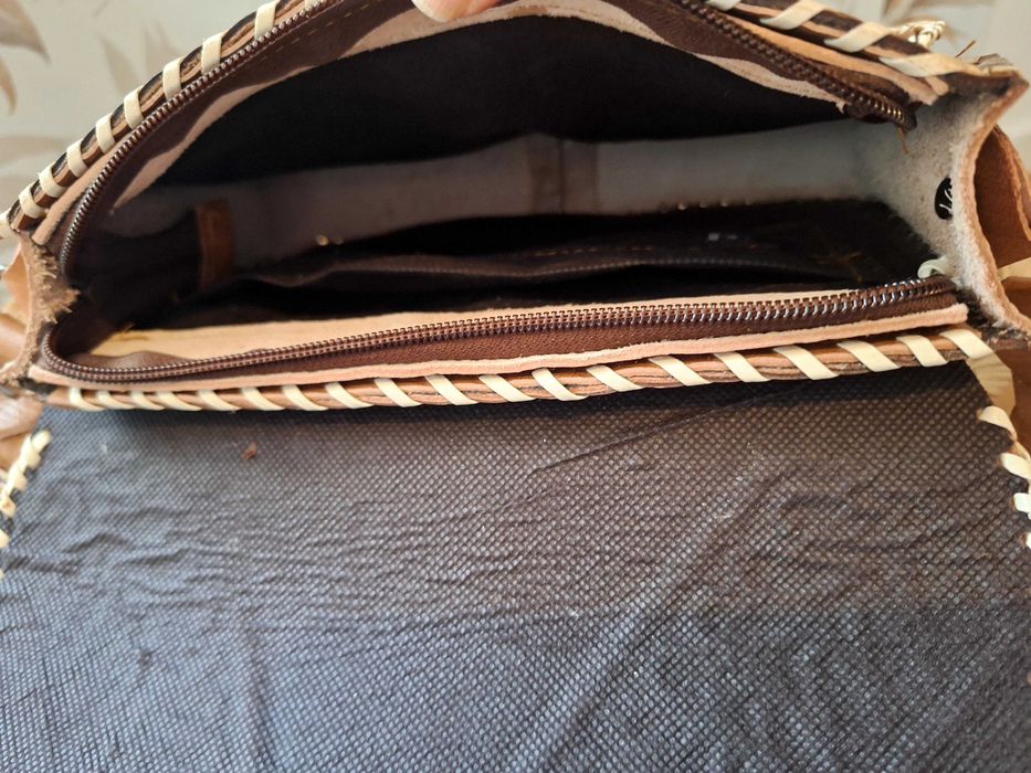 Geanta crossbody de piele handmade