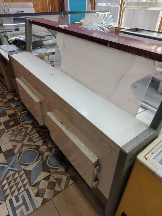 Холодильник "LEADBROS"