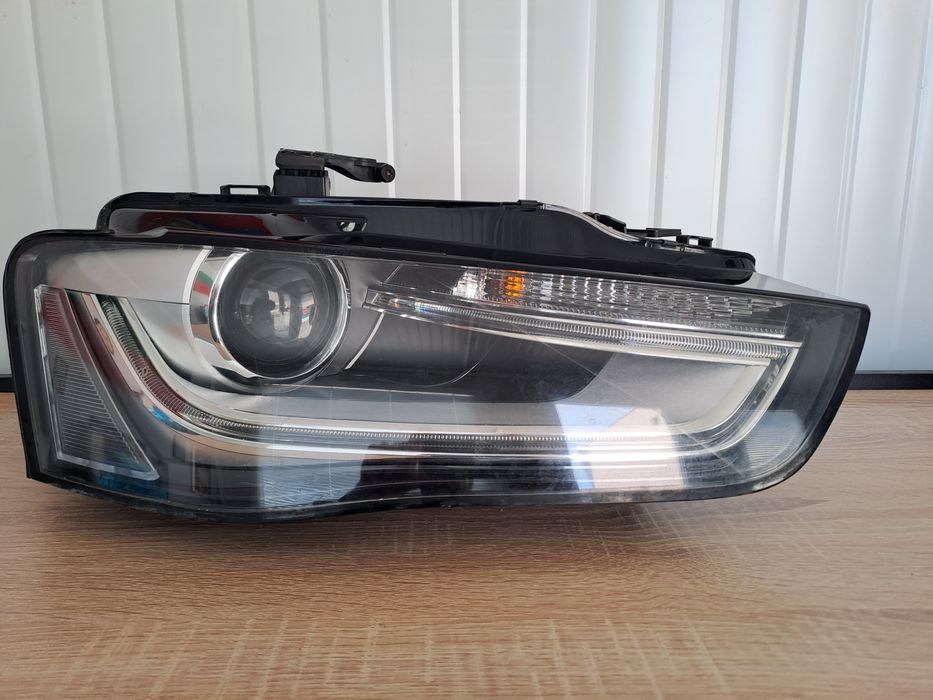 Фар десен за АУДИ А4- 2014 година