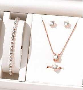 Нов нежен дамски комплект часовник, колие, гривна, обеци и пръстен