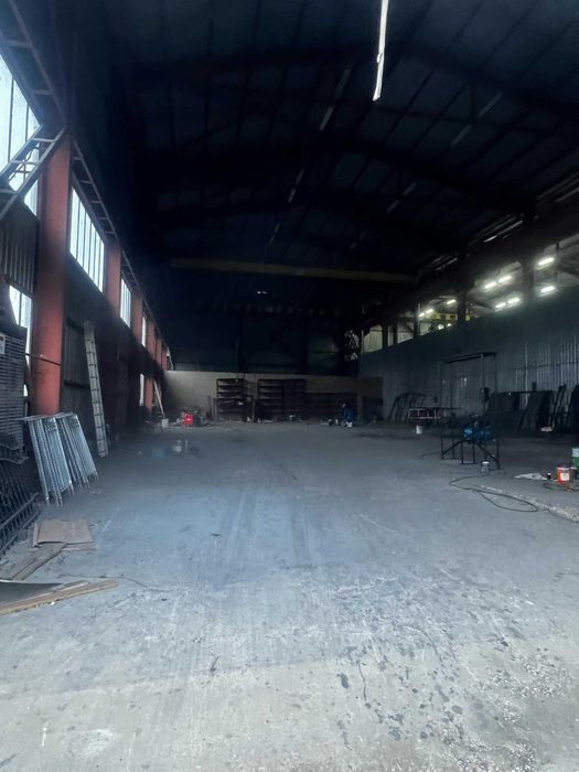 Дава се под наем Промишлена сграда в Варна, Младост 1 - 700 кв.м за 3213 € - Снимка #3