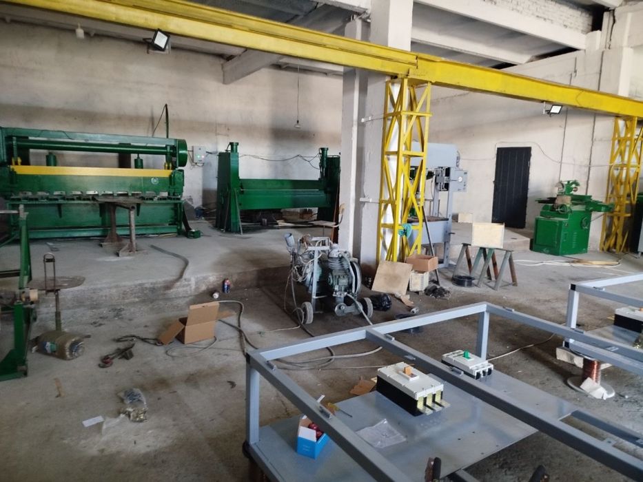 Сдам в аренду производственную территорию с цехом 14 соток