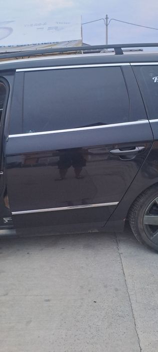 Vand usa stânga spate vw Passat B6 break cod culoare LC9X In stare foarte buna fara rugina