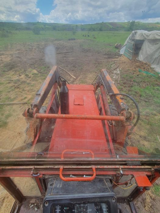 Vând tractor Fiat680