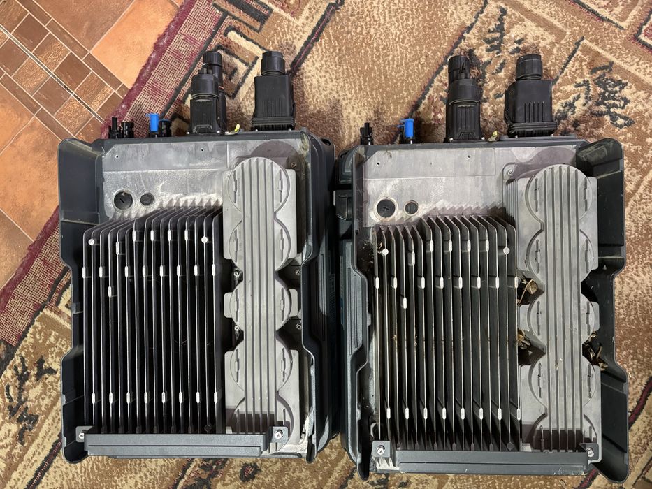 Invertoare panouri fotovoltaice