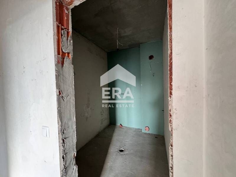 Тристаен апартамент за продажба - Св.св. Константин и Елена, Варна