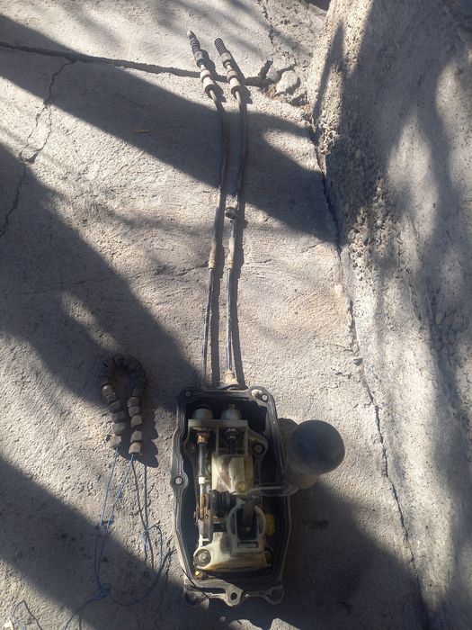 Продам кулису Тойота Карина е