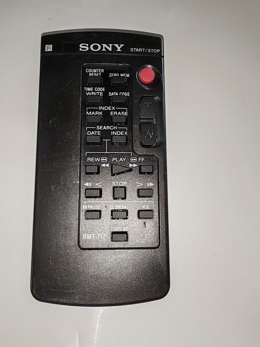 Telecomandă Video Sony RMT-717 originală pentru Handycam (Hi8 / Video8 / Digital8)
