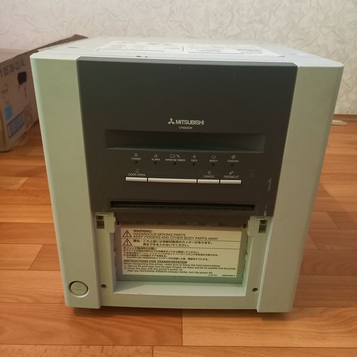 Mitsubishi Electric CP5590DW принтер