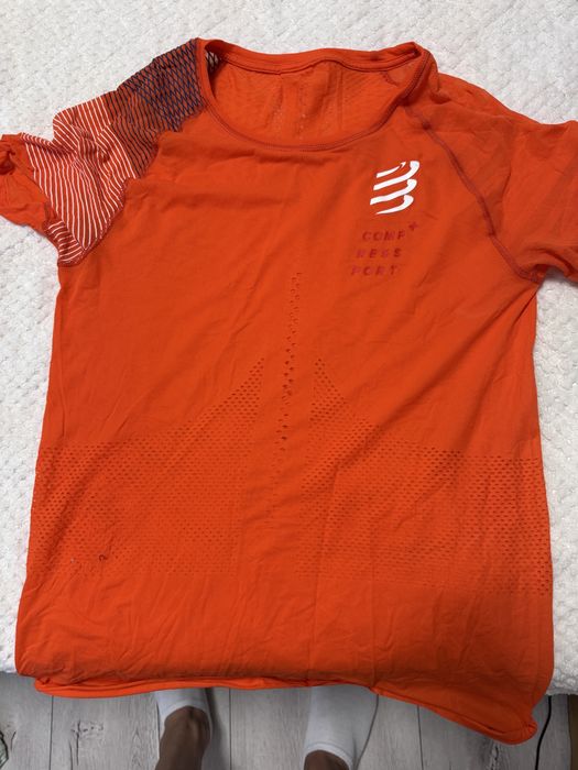 Мъжка тениска Compressport. S