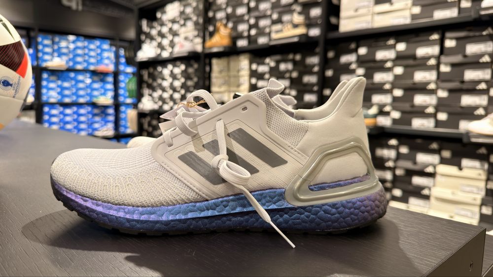 Adidas Ultraboost 20 originali la cutie , noi , nr 41.1/3 si 46