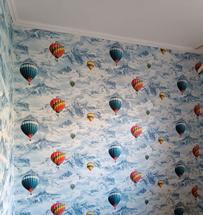 Поклейка обоев,внутренняя отделка.