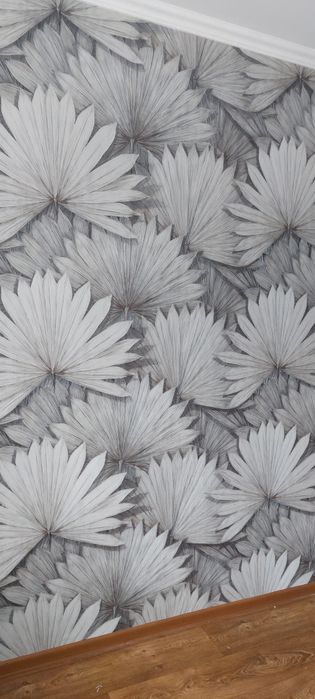 Клею ОБОИ. Ламинат. Плинтус.